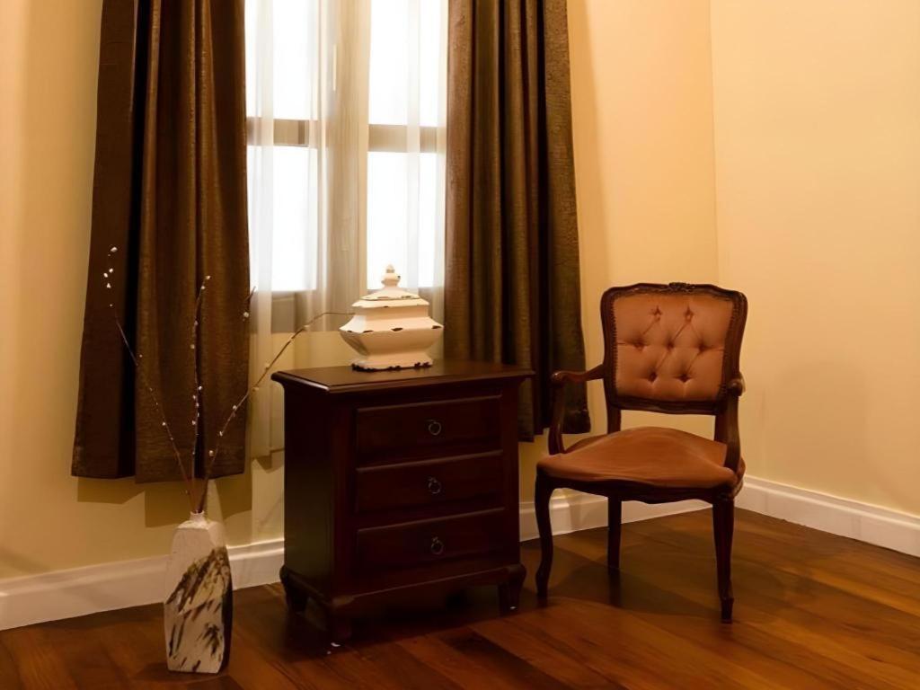 Le Luxe Boutique Hotel Вьентьян Экстерьер фото