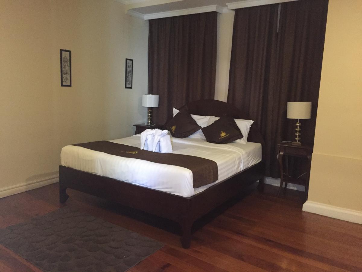 Le Luxe Boutique Hotel Вьентьян Экстерьер фото